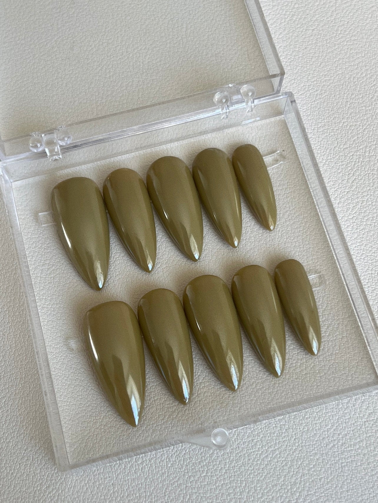 MTO: OLIVE GLAZE