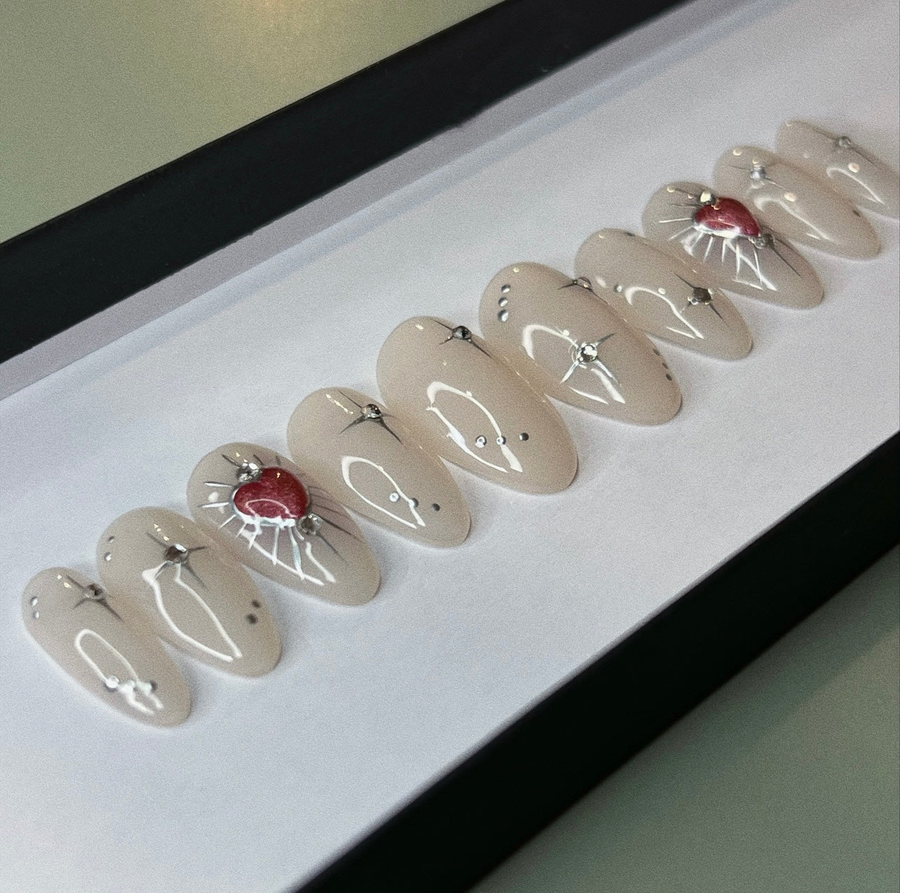 MTO: 3D heart & chrome design